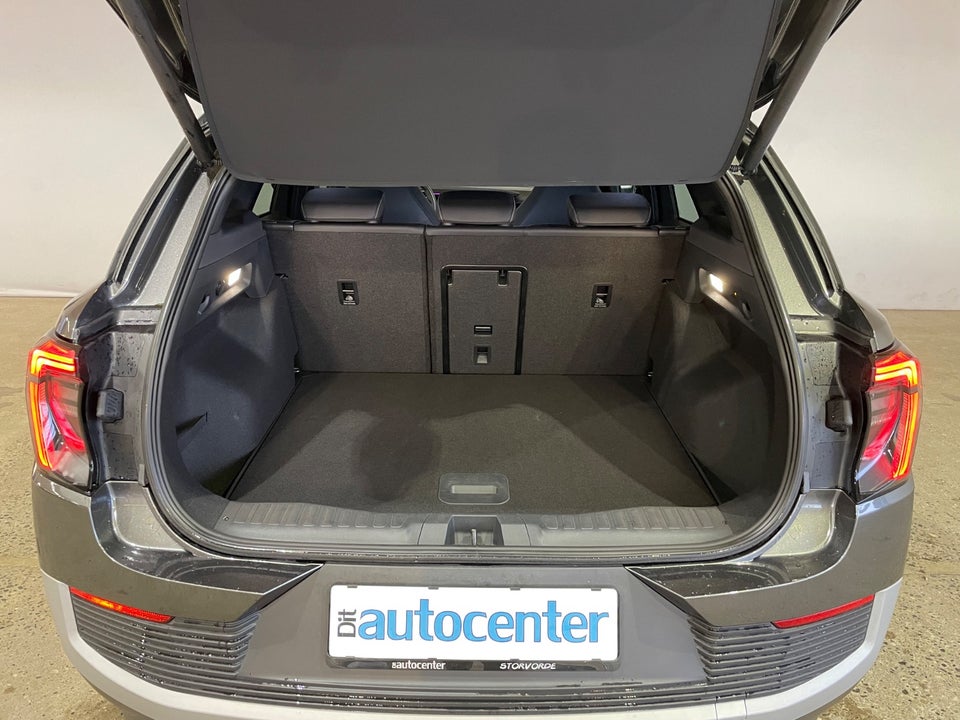 Ford Explorer 82 Premium Extended Range 5d