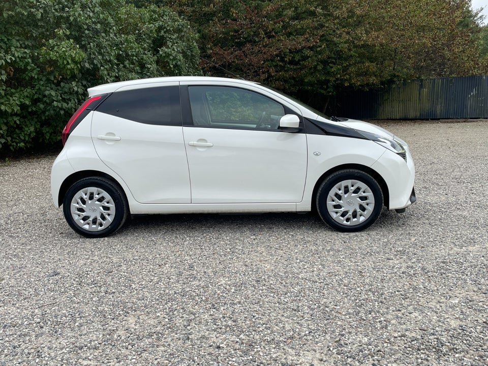 Toyota Aygo 1,0 VVT-i x-pression 5d