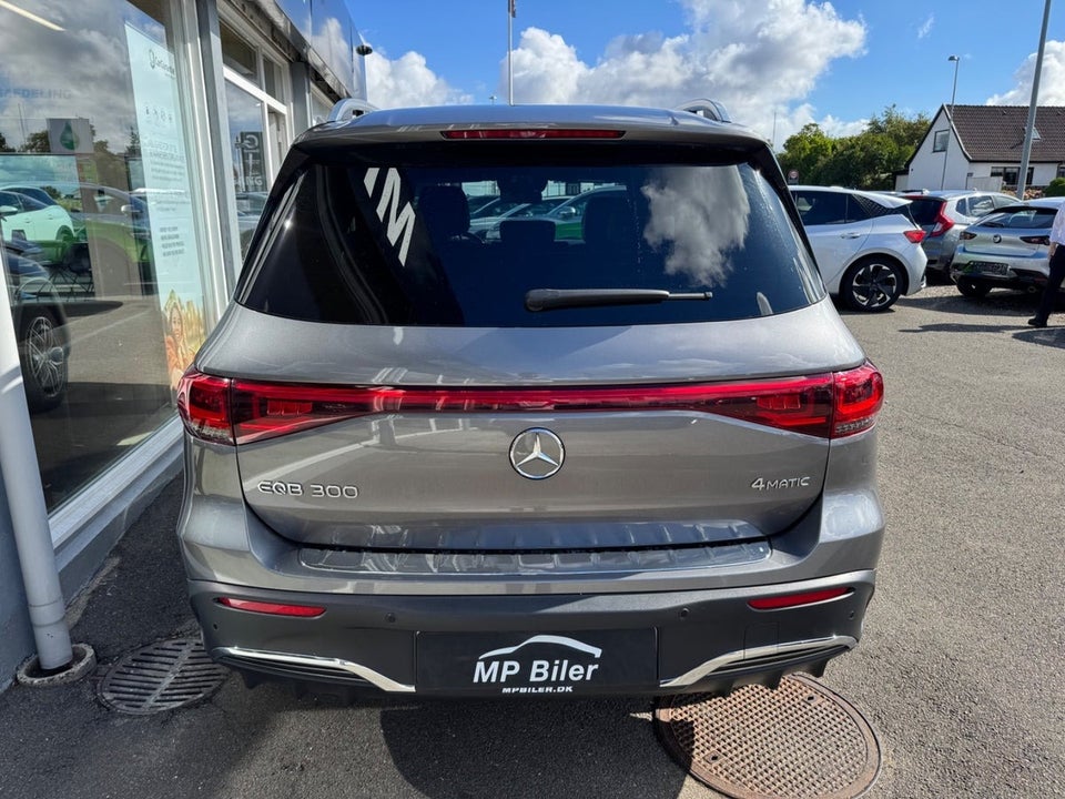 Mercedes EQB300 AMG Line 4Matic 5d
