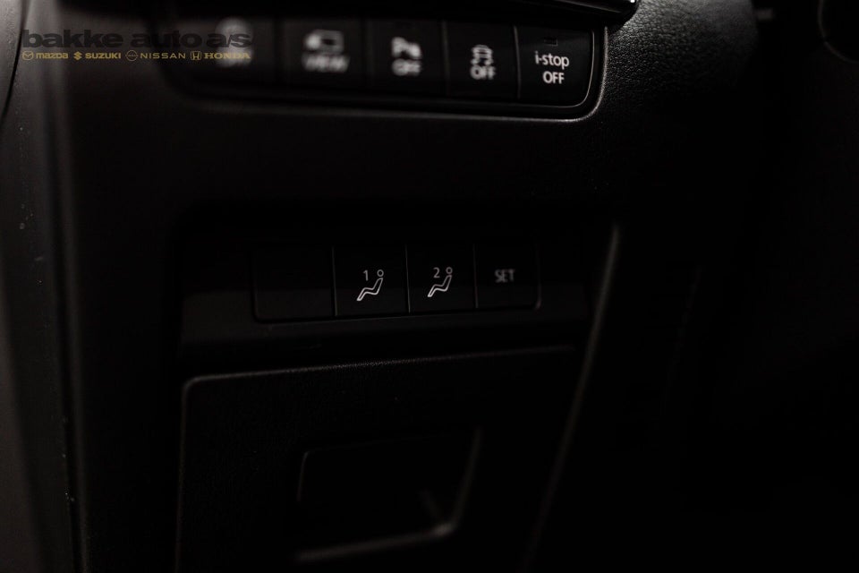 Mazda 3 2,0 e-SkyActiv-G 150 Cosmo Tech aut. 4d