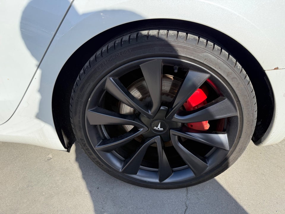 Tesla Model 3 Performance AWD 4d