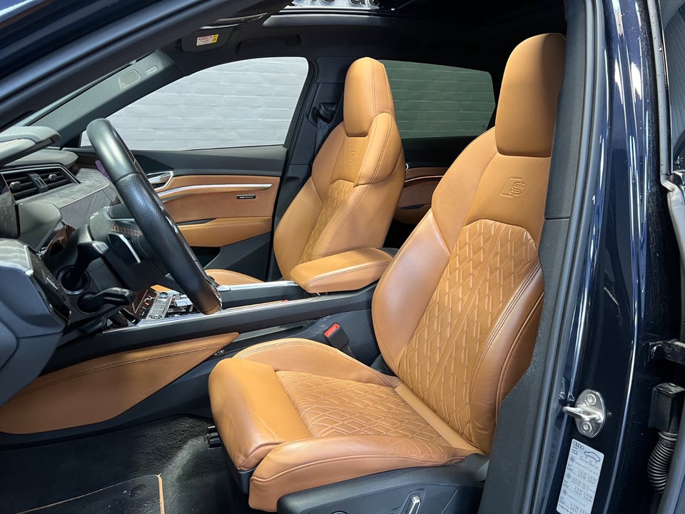 Audi e-tron 55 S-line quattro 5d