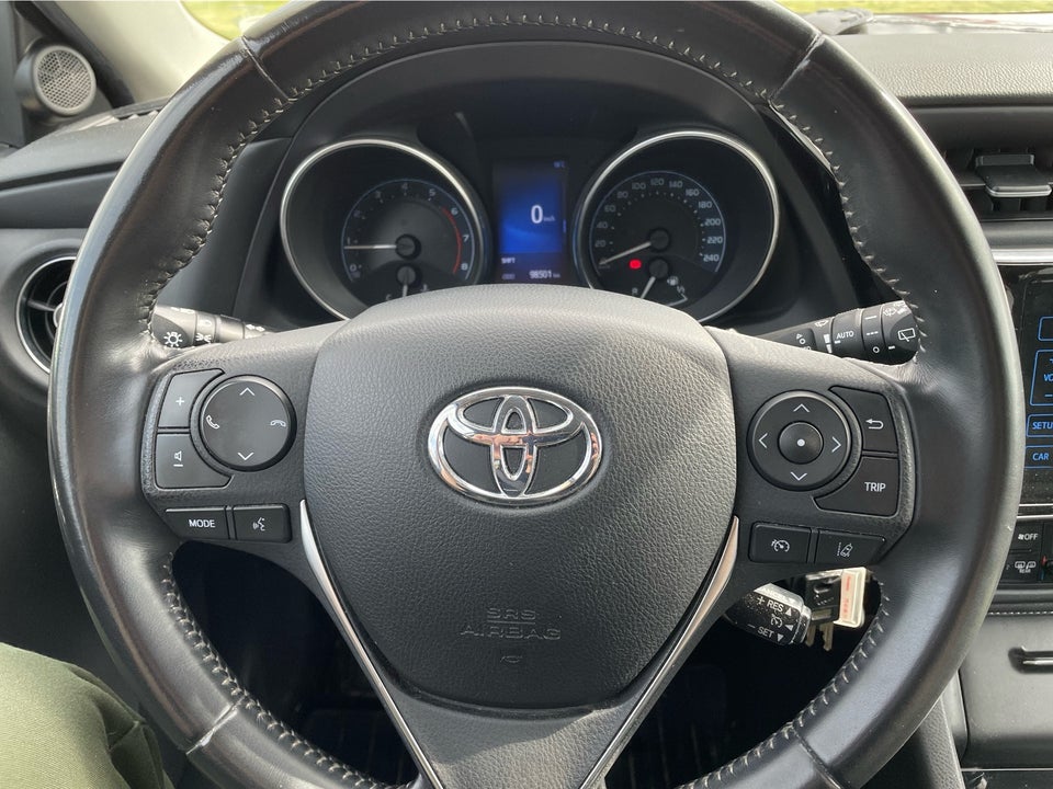 Toyota Auris 1,2 T T2 Comfort Touring Sports 5d