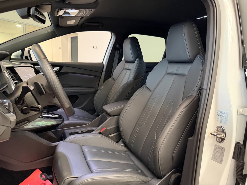 Audi Q4 e-tron 45 S-line quattro 5d