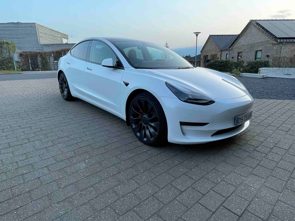 Tesla Model 3 Performance AWD 4d