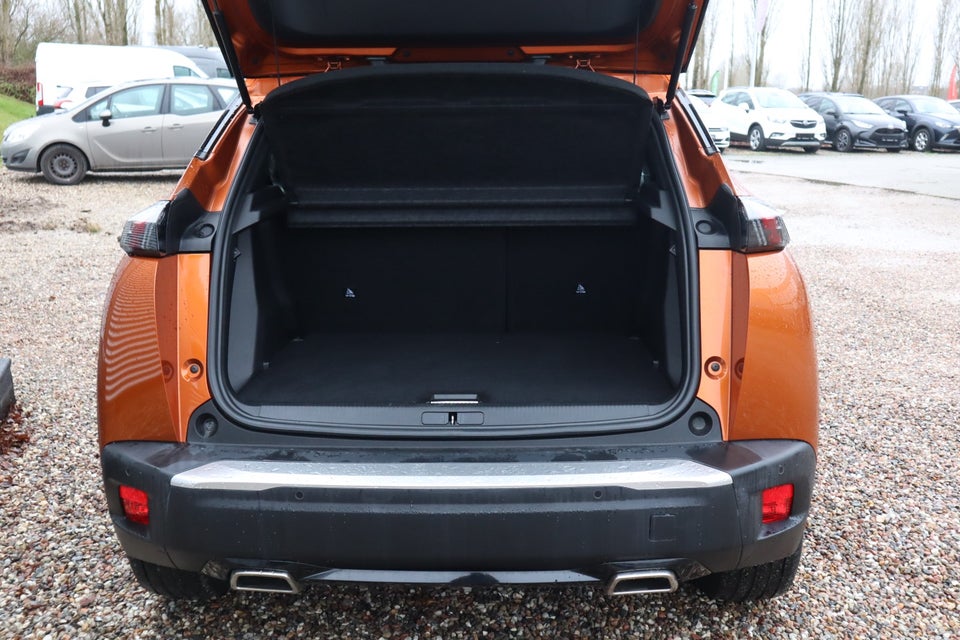 Peugeot 2008 1,2 PureTech 130 Allure Pack 5d