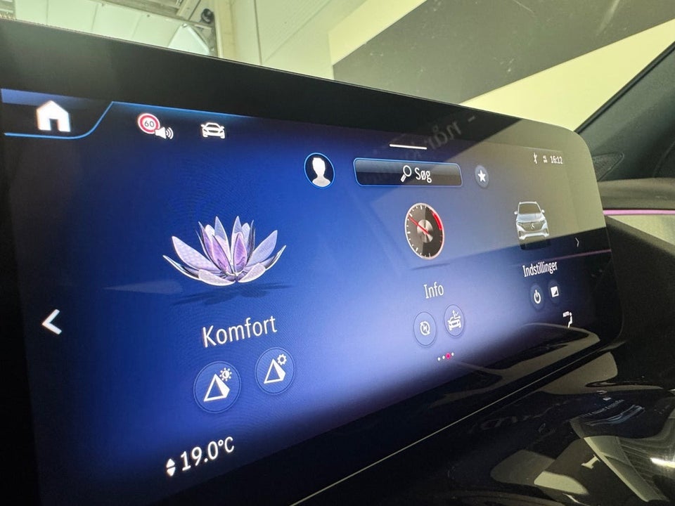 Mercedes EQA300 Progressive 4Matic 5d