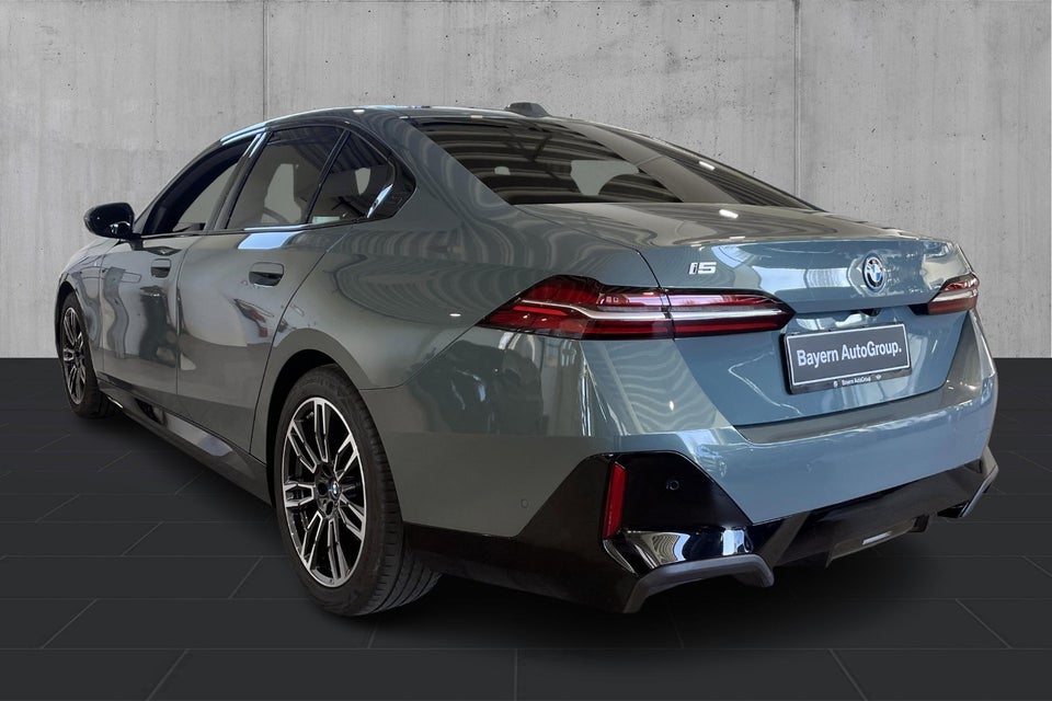 BMW i5 eDrive40 M-Sport 4d