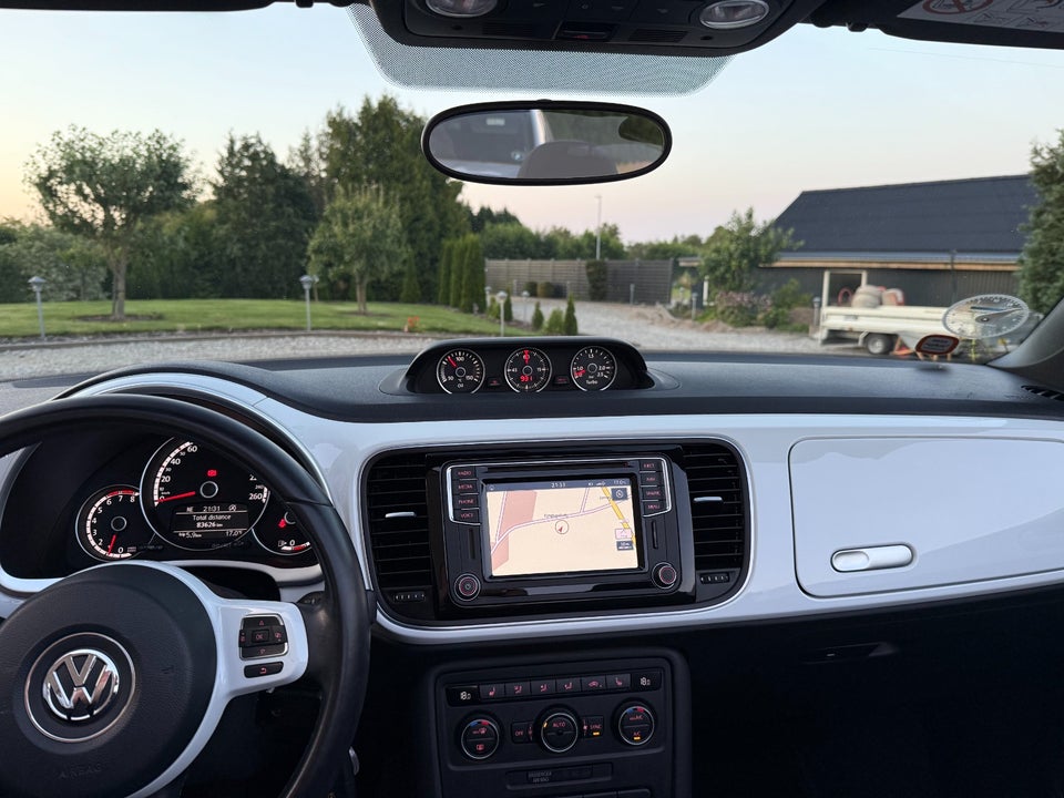 VW The Beetle 1,2 TSi 105 Design Cabriolet 2d