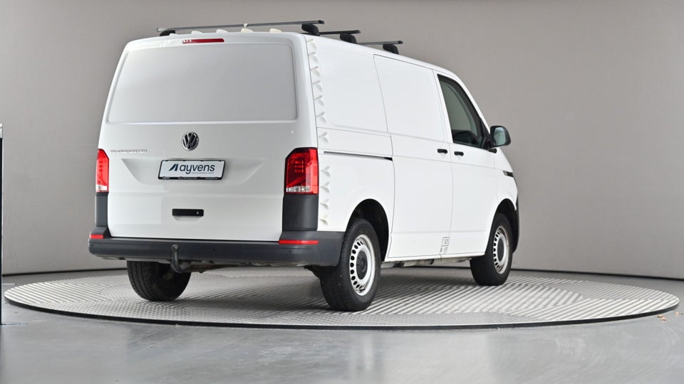 VW Transporter 2,0 TDi 110 Kassevogn kort