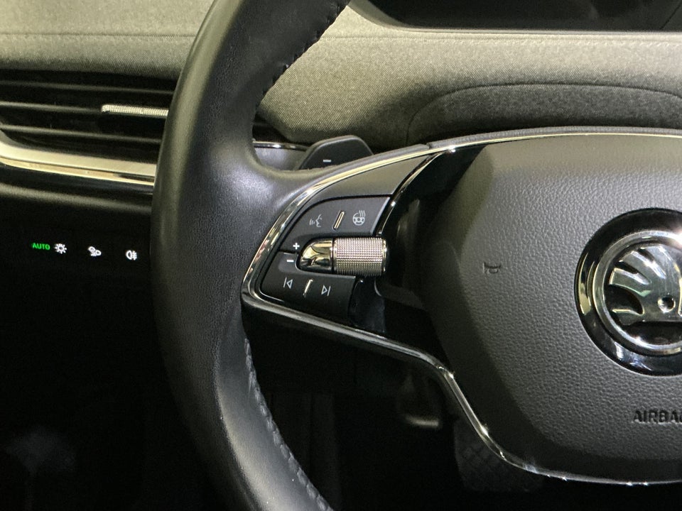 Skoda Enyaq 60 iV Loft 5d