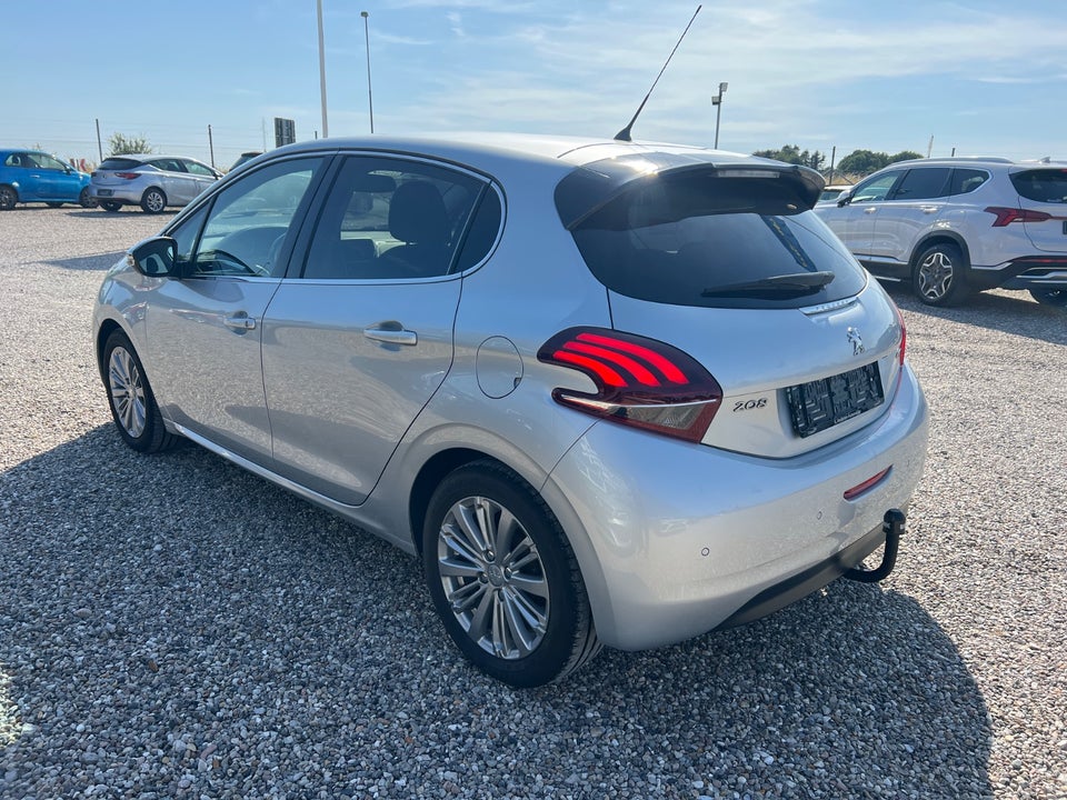 Peugeot 208 1,2 VTi 82 Allure 5d