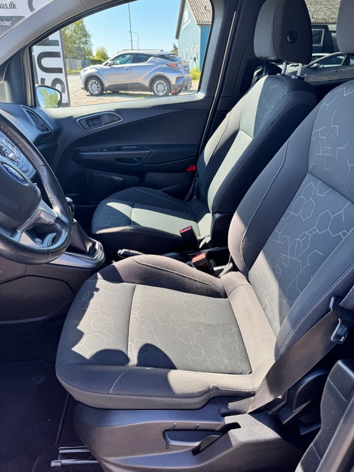 Ford B-MAX 1,0 SCTi 100 Titanium 5d