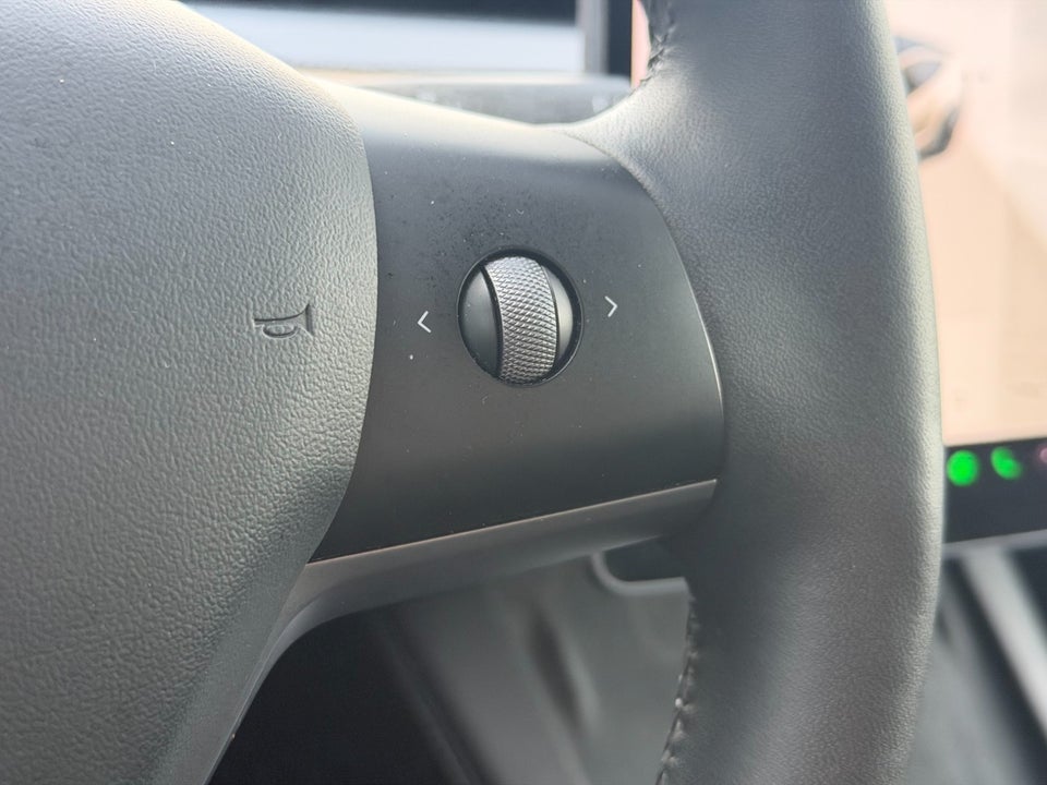 Tesla Model 3 Standard Range+ RWD 4d