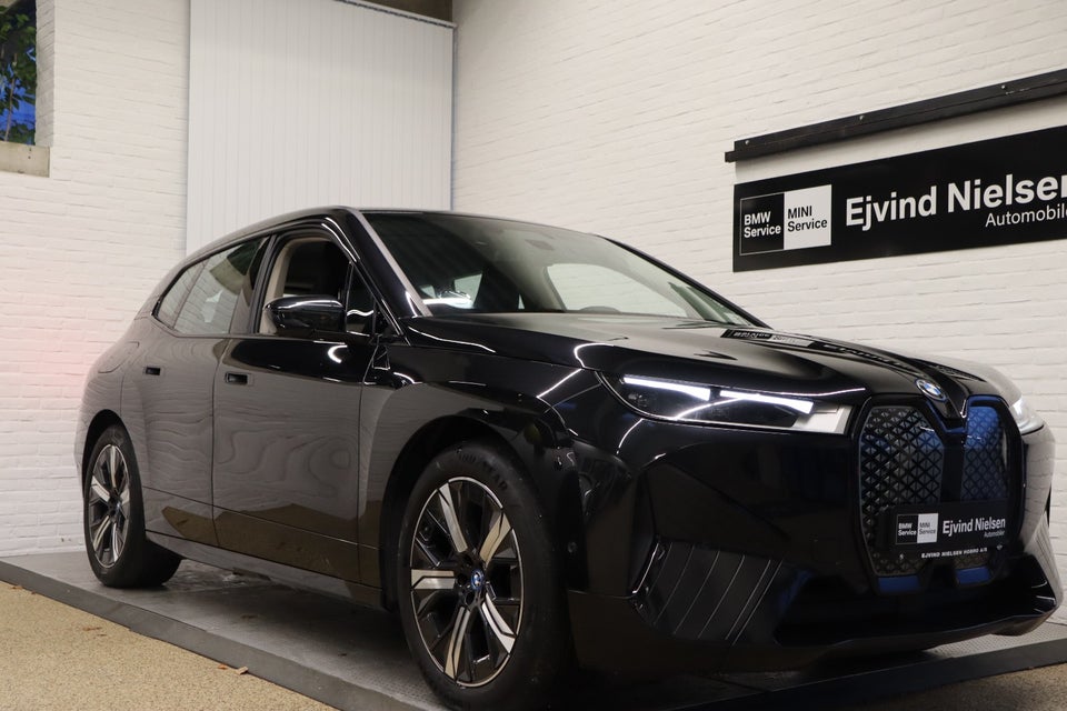 BMW iX xDrive40 Sport 5d