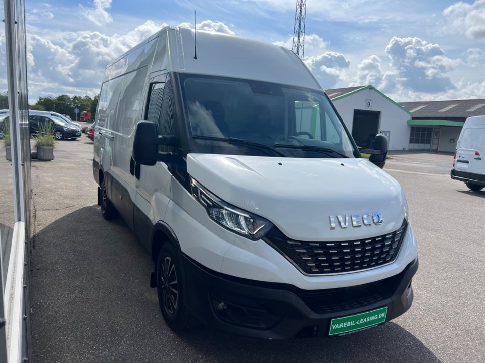 Iveco Daily 2,3 35S16 12m³ Van AG8