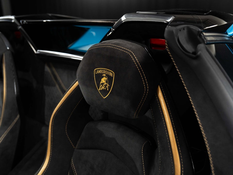 Lamborghini Aventador 6,5 LP780-4 Ultimae Roadster 2d