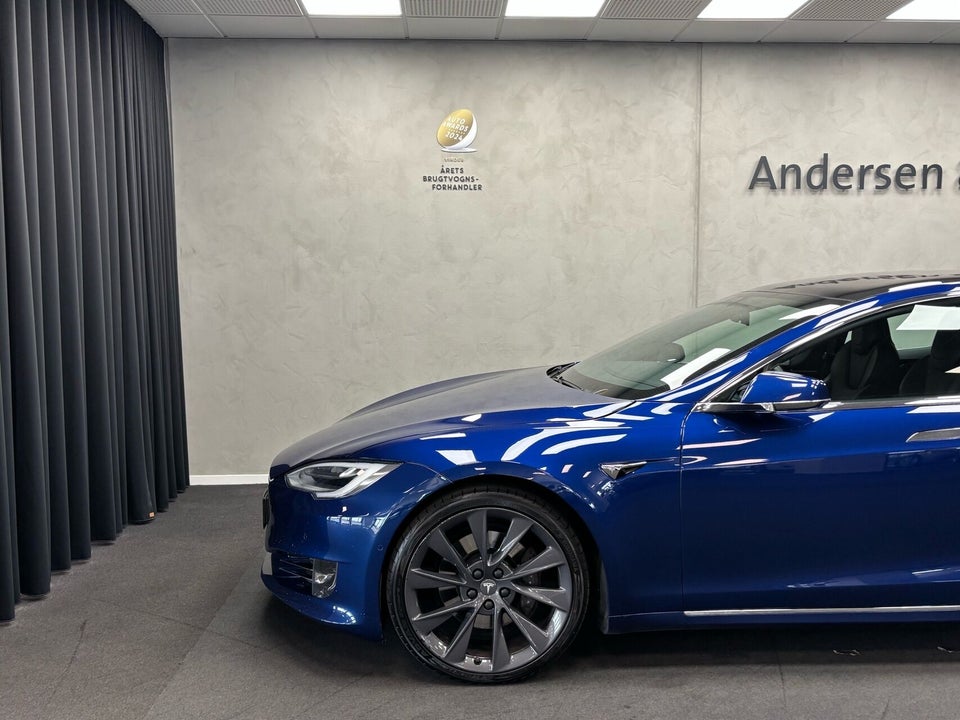 Tesla Model S Standard Range AWD 5d
