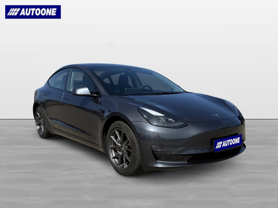 Tesla Model 3 Long Range AWD 4d