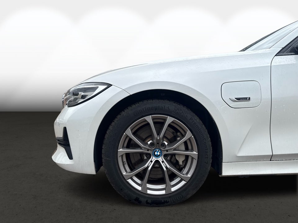 BMW 330e 2,0 Touring Sport Line aut. 5d