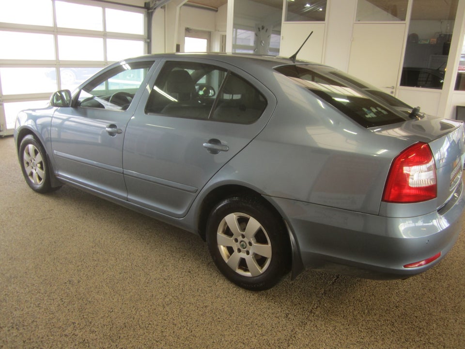 Skoda Octavia 1,6 TDi 105 Elegance 5d