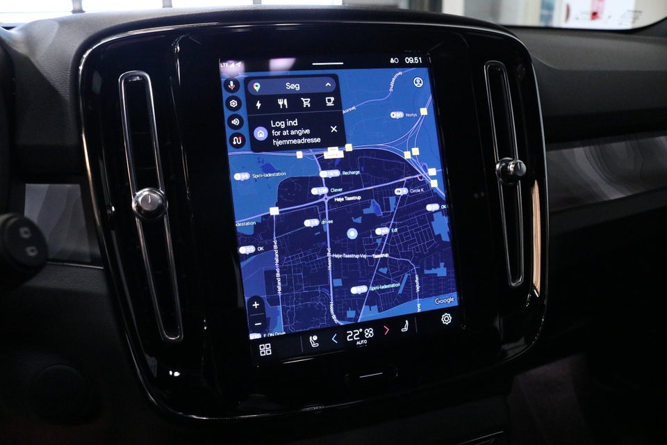 Volvo XC40 ReCharge Extended Range Plus 5d