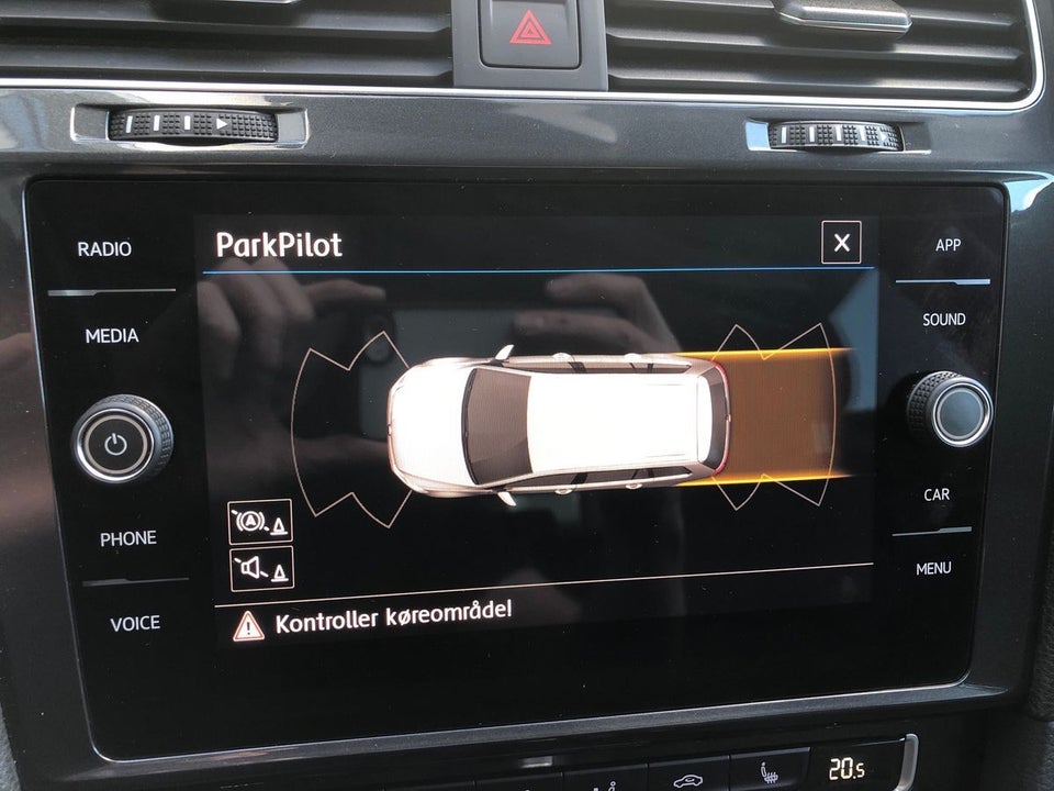 VW Golf VII 1,5 TSi 150 Comfortline Connect Variant DSG 5d