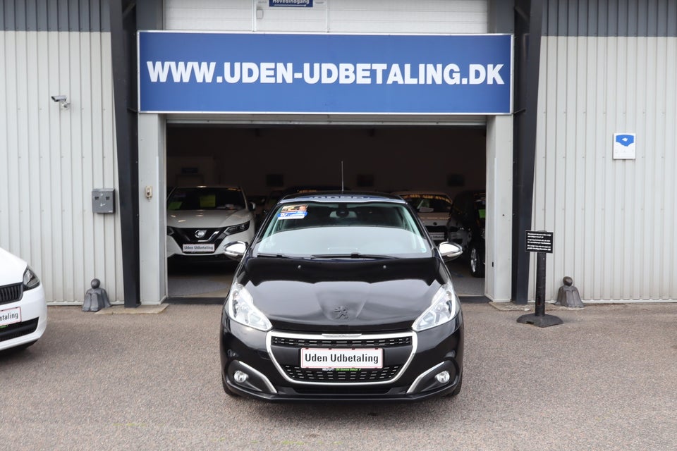 Peugeot 208 1,5 BlueHDi 100 Allure Sky 5d