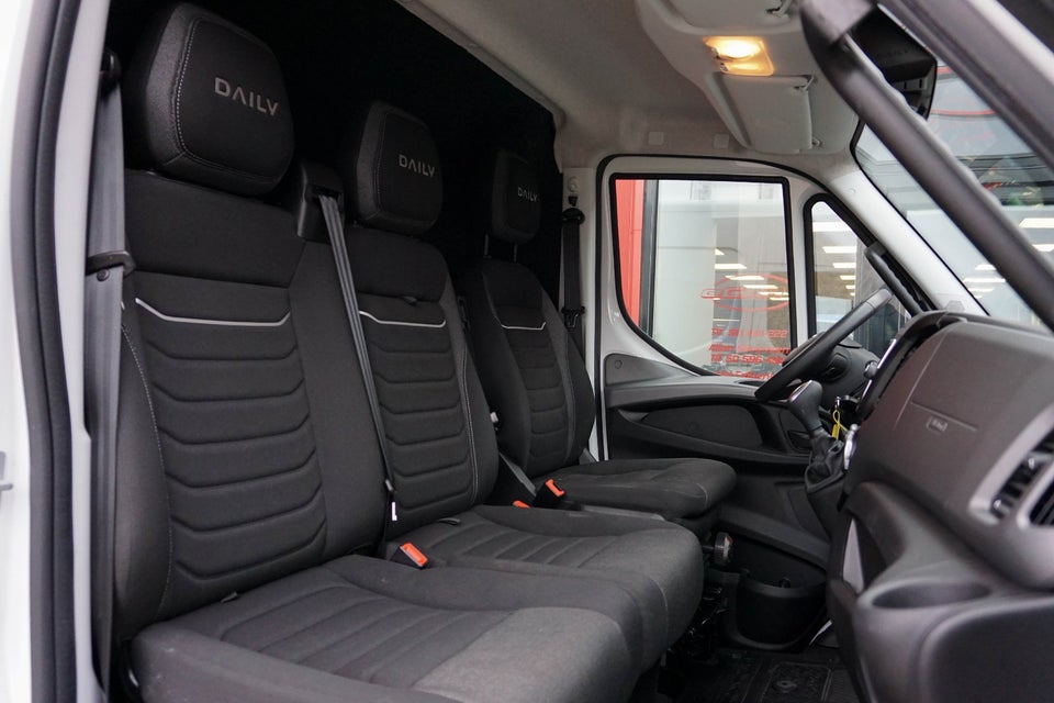 Iveco Daily 3,0 35S18 12m³ Van AG8