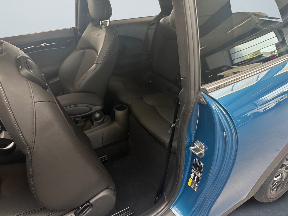 MINI Cooper SE Classic Trim 3d