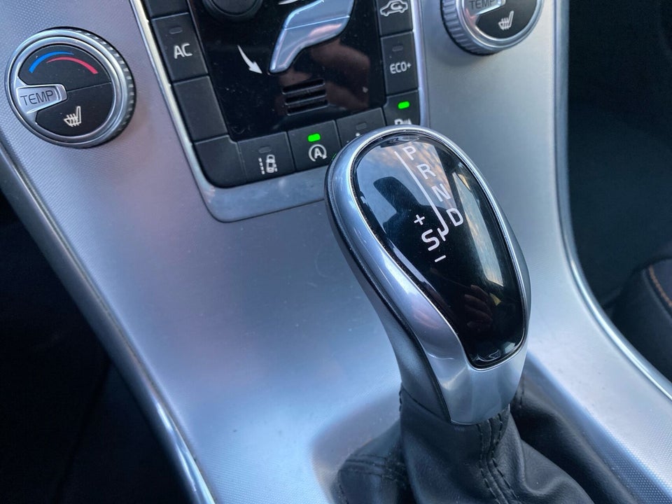 Volvo XC60 2,0 D4 190 Summum aut. Van 5d