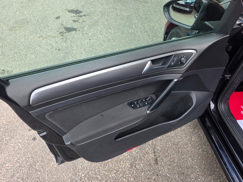 VW Golf VII 1,5 TSi 130 Comfortline Variant 5d