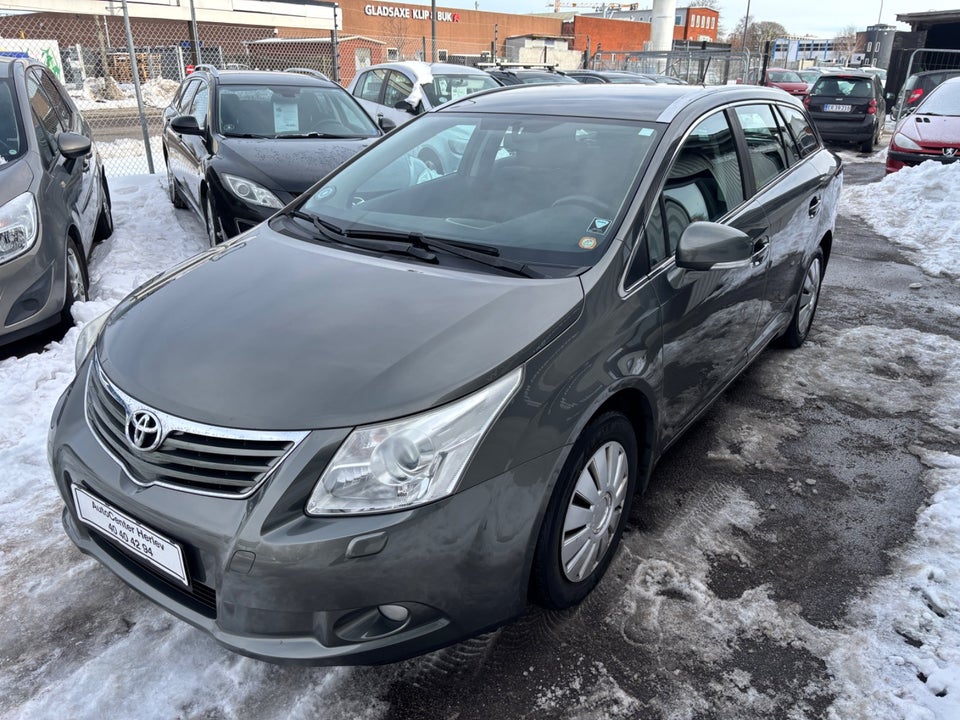 Toyota Avensis 1,6 VVT-i T1 stc. 5d