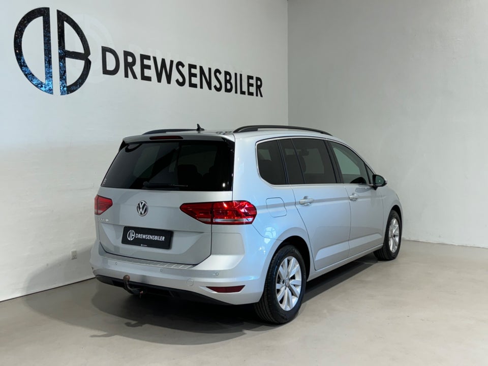 VW Touran 1,6 TDi 115 Comfortline DSG 7prs 5d