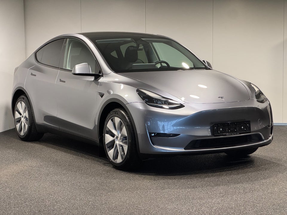 Tesla Model Y Long Range AWD 5d