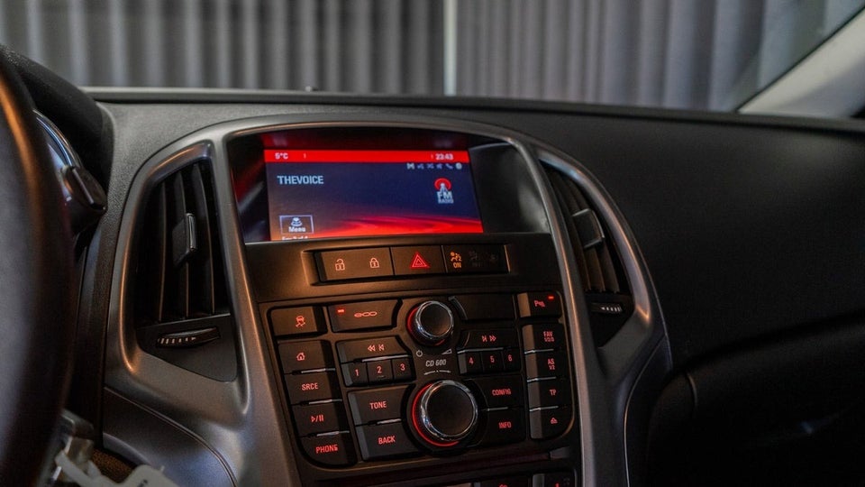 Opel Astra 1,4 T 140 Enjoy 5d