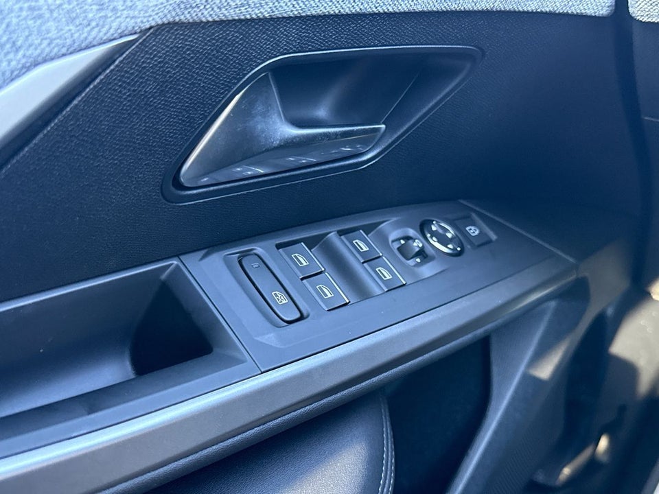 Peugeot e-5008 77 GT Pack 7prs 5d