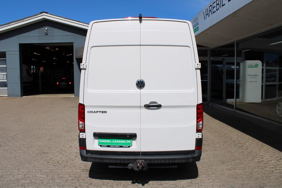 VW Crafter 35 2,0 TDi 177 Kassevogn L3H2 aut.