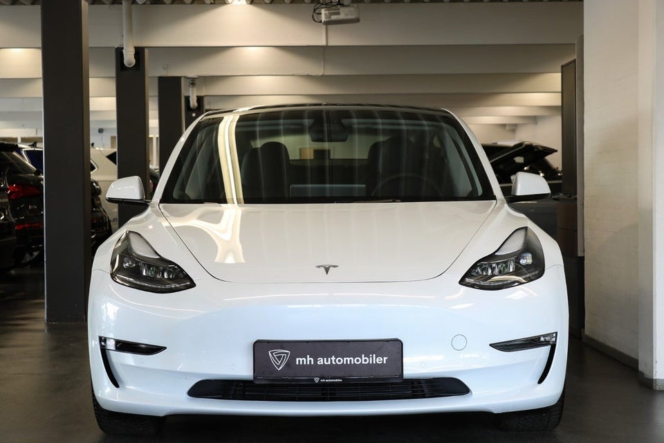 Tesla Model 3 Long Range AWD 4d