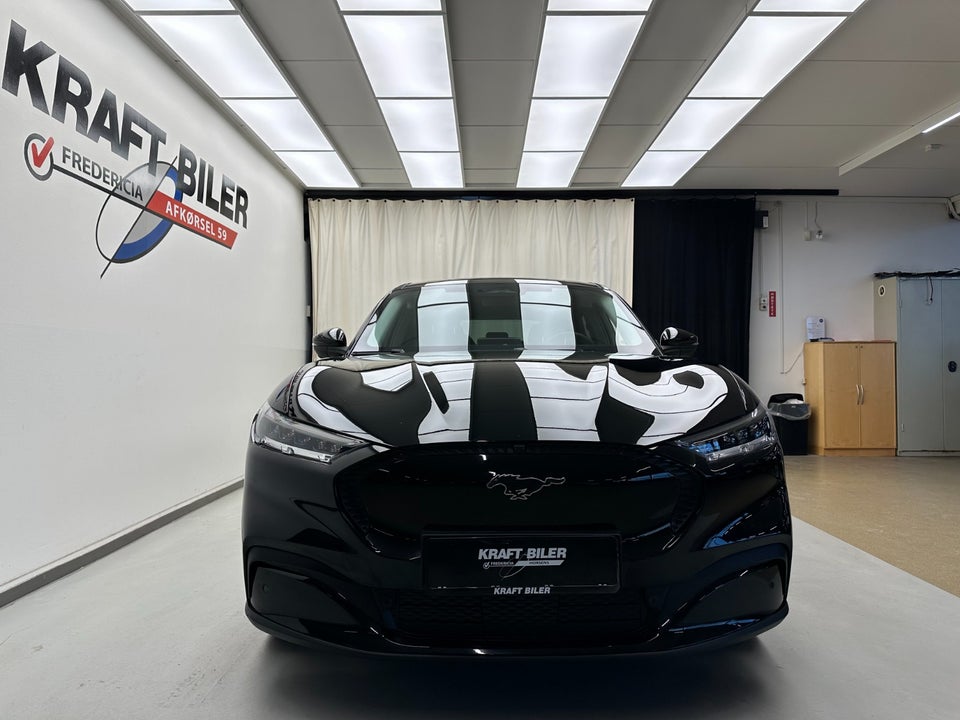 Ford Mustang Mach-E 70 Premium Standard Range 5d