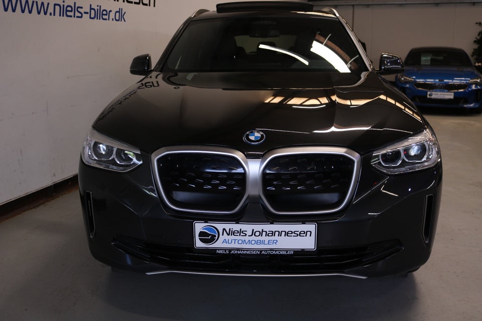 BMW iX3 Charged 5d