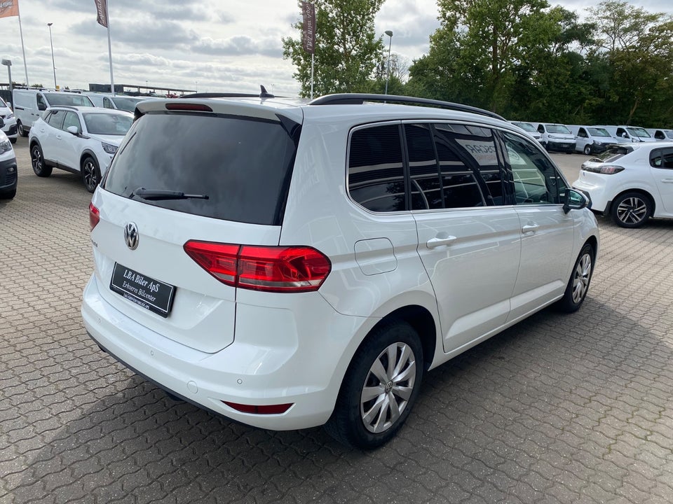 VW Touran 2,0 TDi 115 Comfortline DSG Van 5d
