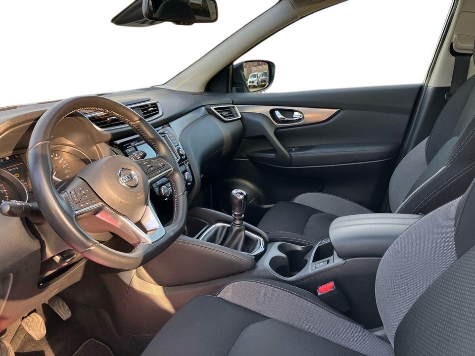Nissan Qashqai 1,3 Dig-T 160 N-Connecta 5d