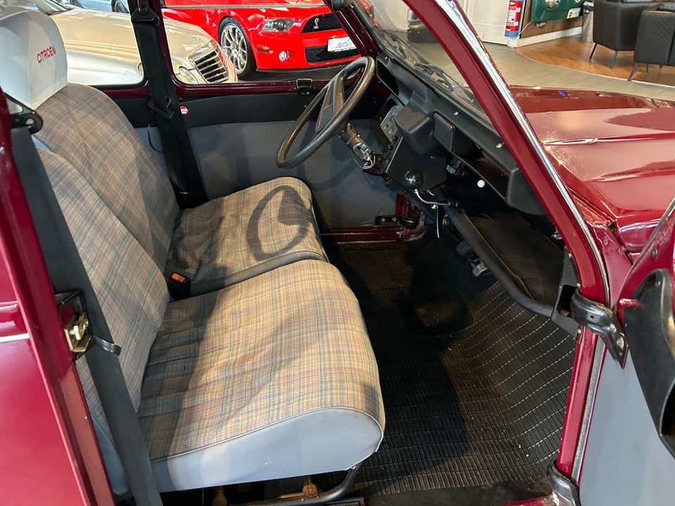 Citroën 2CV 0,6  4d