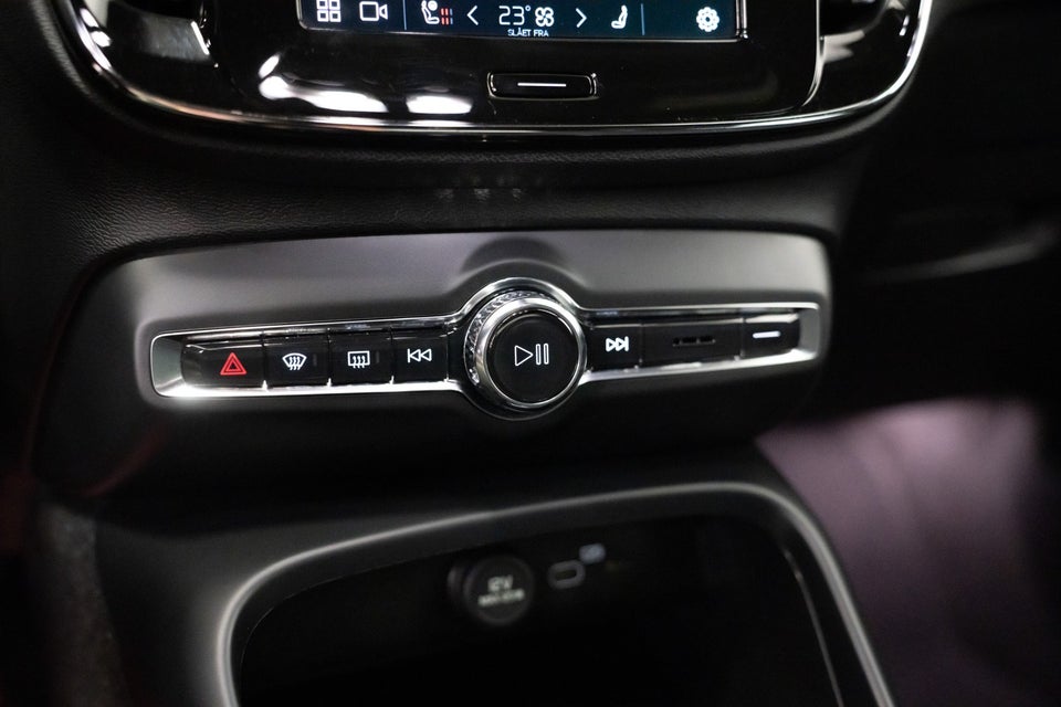 Volvo XC40 P6 ReCharge Core 5d