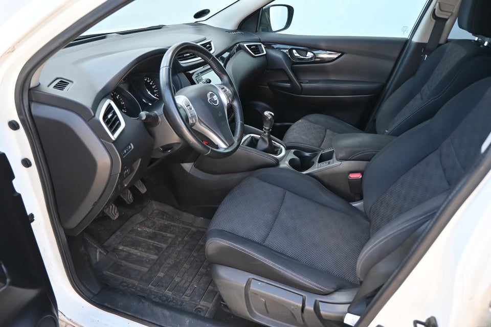 Nissan Qashqai 1,2 Dig-T 115 Visia 5d