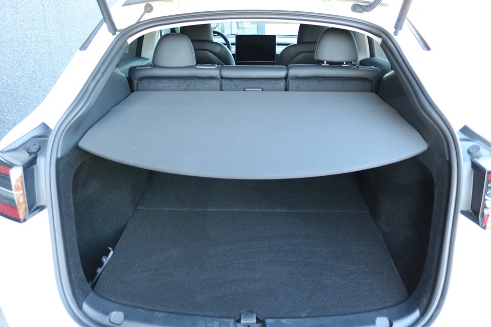 Tesla Model Y Long Range RWD 5d