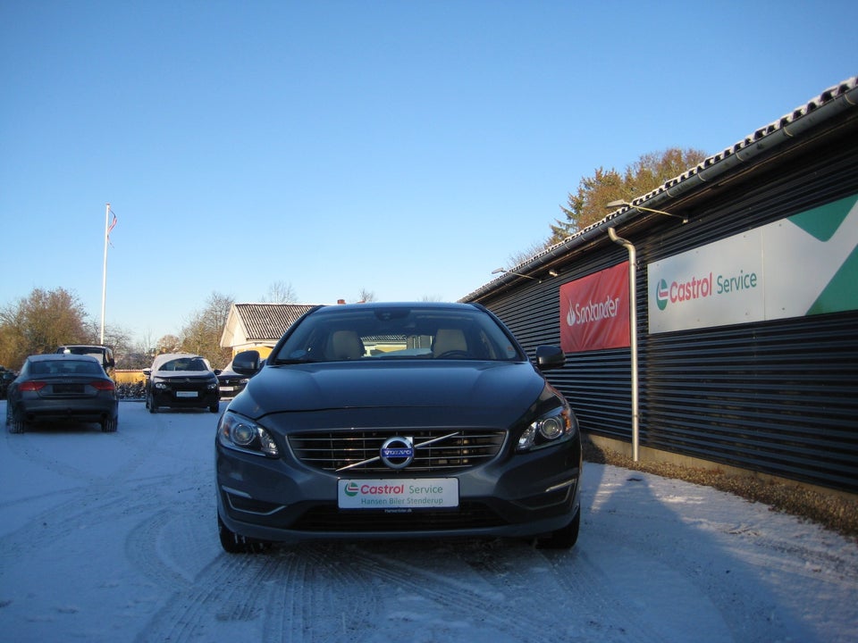 Volvo V60 1,5 T3 152 Momentum aut. 5d