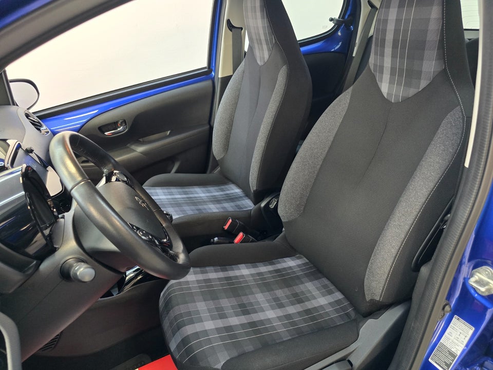 Peugeot 108 1,0 e-VTi 72 Allure+ 5d