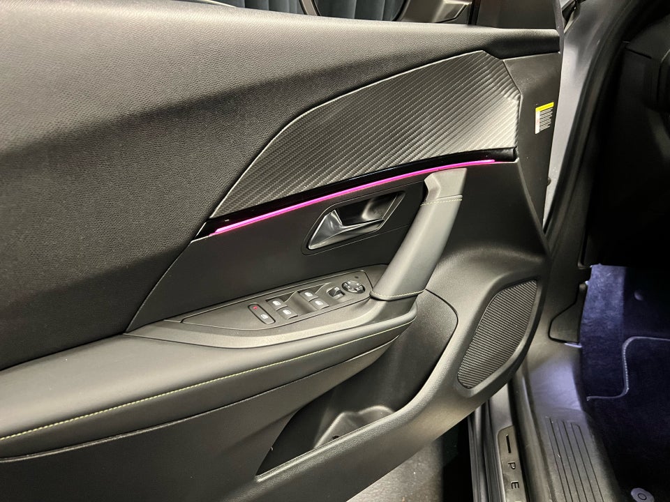 Peugeot e-2008 50 GT 5d